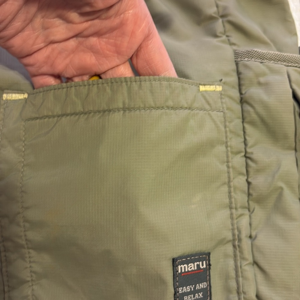 MARU ‘Easy & Relax Life Style’ Multi pocket Utility Zippered Tote Bag. - Picture 4 of 15